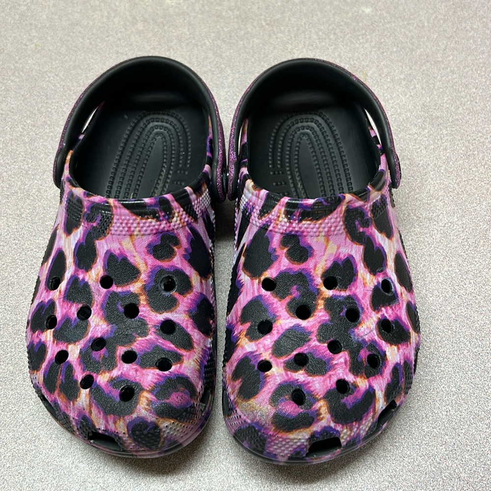 Kids purple and black leopard crocs